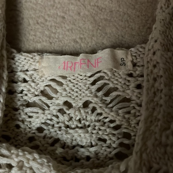 Crochet Crop Tank Top - Picture 2 of 4